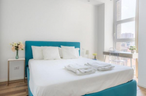 Sunlit 1 Bedroom Apt Via Pirelli